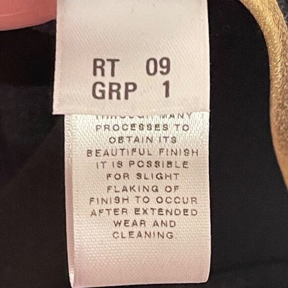 St. John Resort 2009 Women’s Small Black Jacket Gold Accents Detachable Hood - Picture 6 of 8